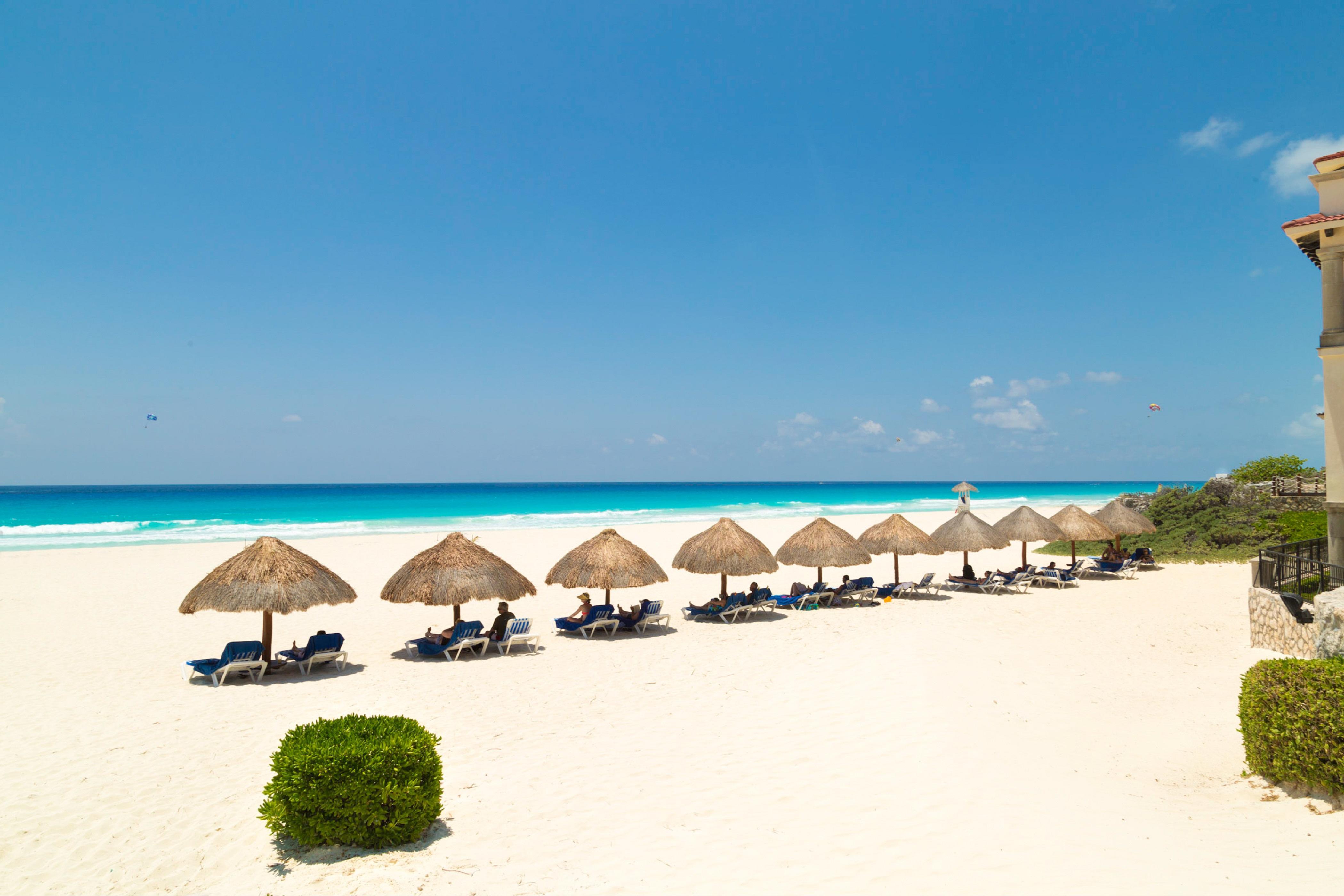 Grand Park Royal Cancun (Adults Only) Exterior foto Beach at Grand Palladium Resort & Spa
