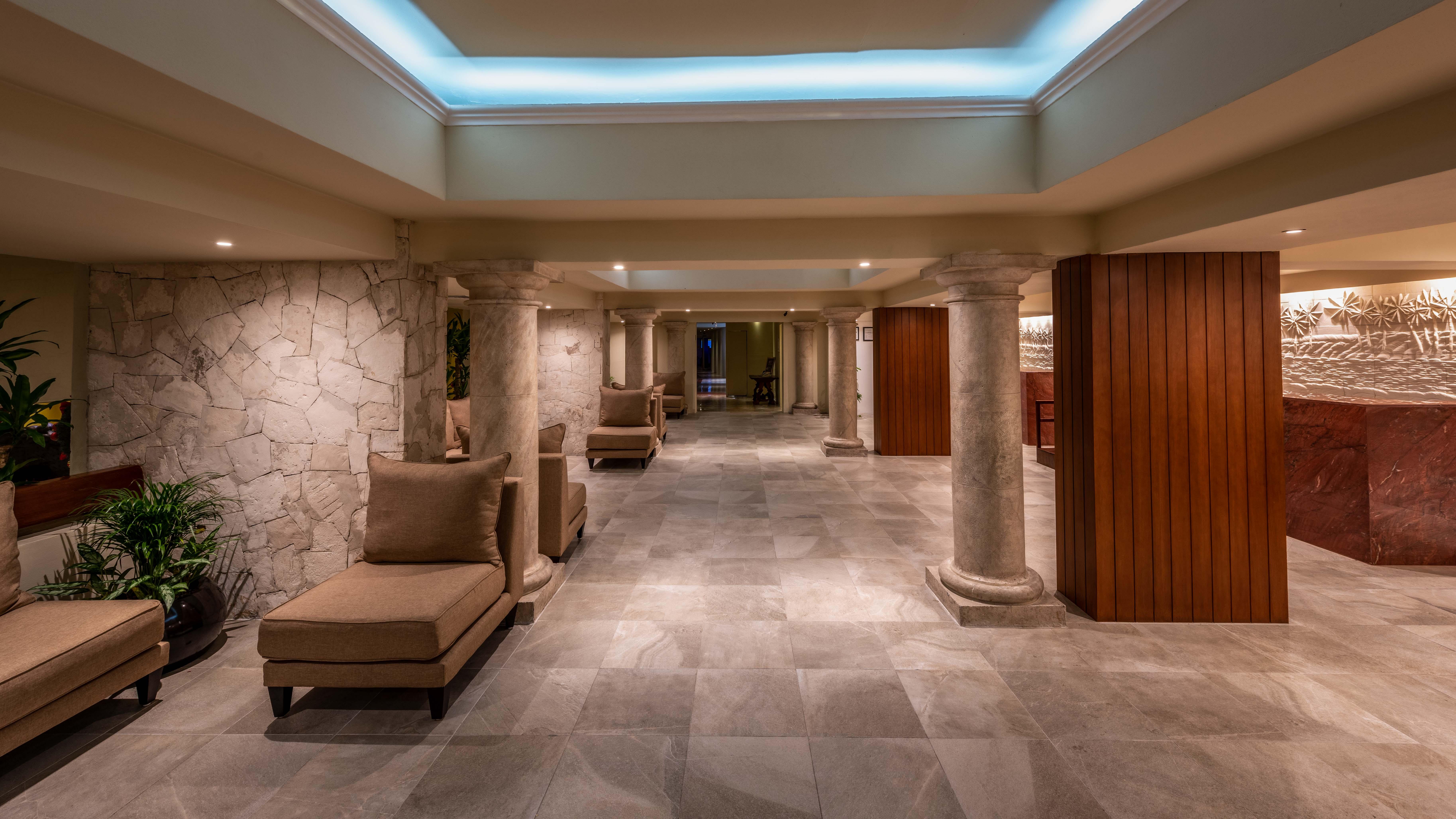 Grand Park Royal Cancun (Adults Only) Exterior foto The lobby of the hotel