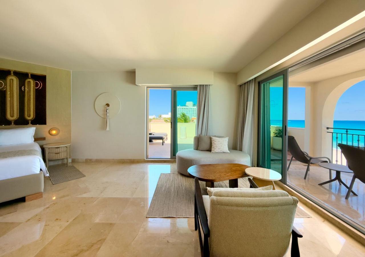 Grand Park Royal Cancun (Adults Only) Exterior foto Suite at the Grand at Moon Palace
